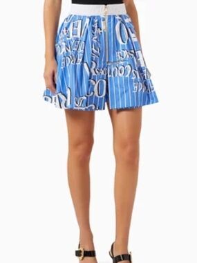Versace Couture Logo Print Pleated Shorts in Cotton-poplin NWT size 6 w COA